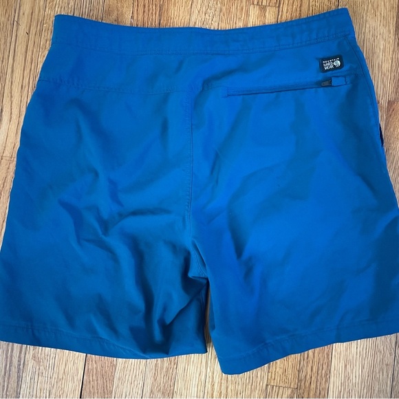 Mountain Hardwear Men’s 30 Blue Athletic Shorts - Picture 3 of 4